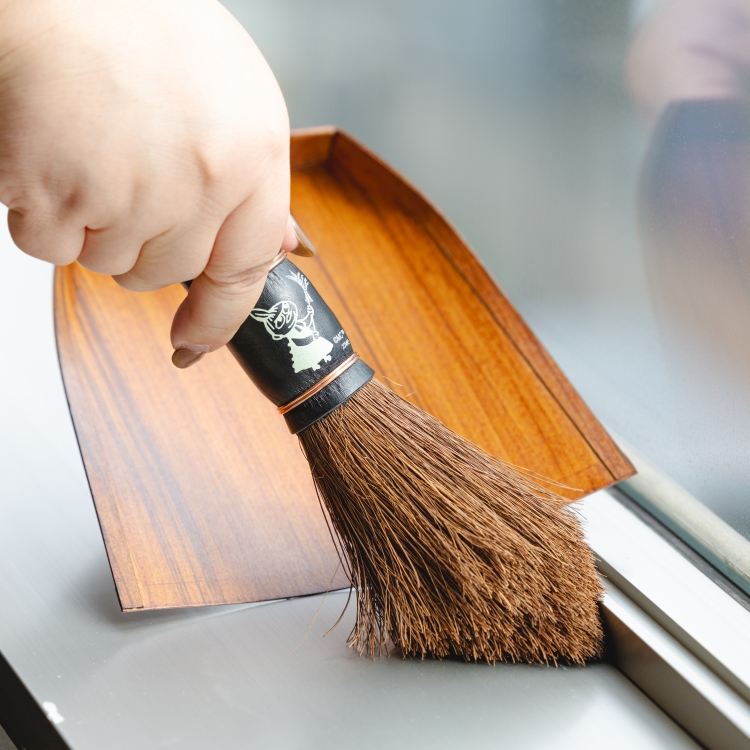 Broom craft 棕櫚手箒 柿渋はりみ塵取りセット（ブラック）【公式限定】